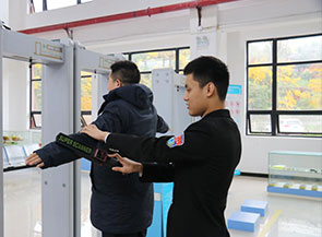 重庆新华为什么要学习空乘专业