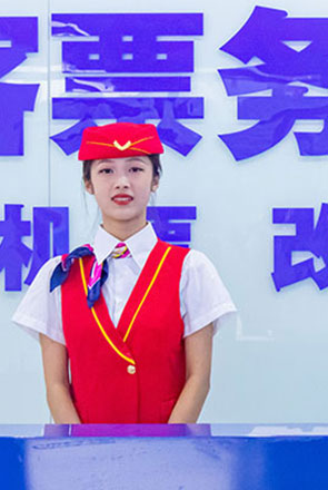 重庆新华男生学空乘专业好么