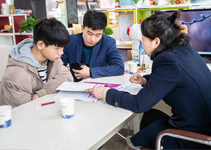 ���б���