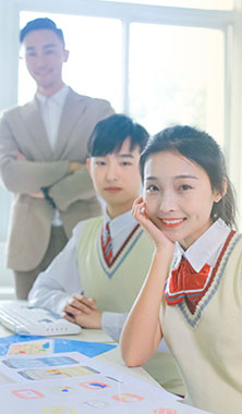 重庆新华初中毕业去电竞学校