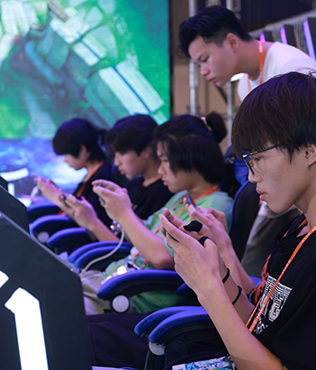 重庆新华电竞学院初中